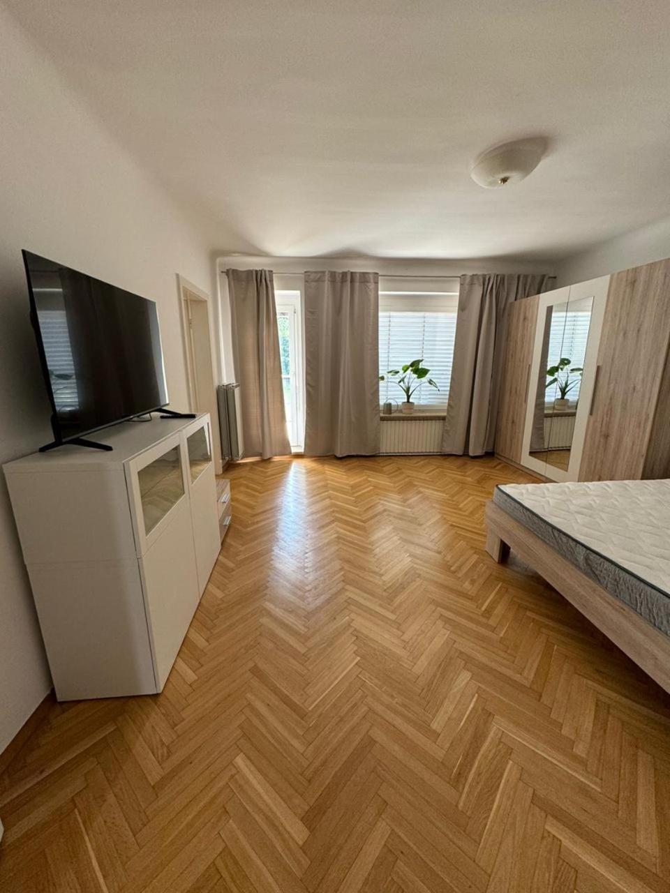 Maximo Apartments - Free Parking Maribor Ngoại thất bức ảnh